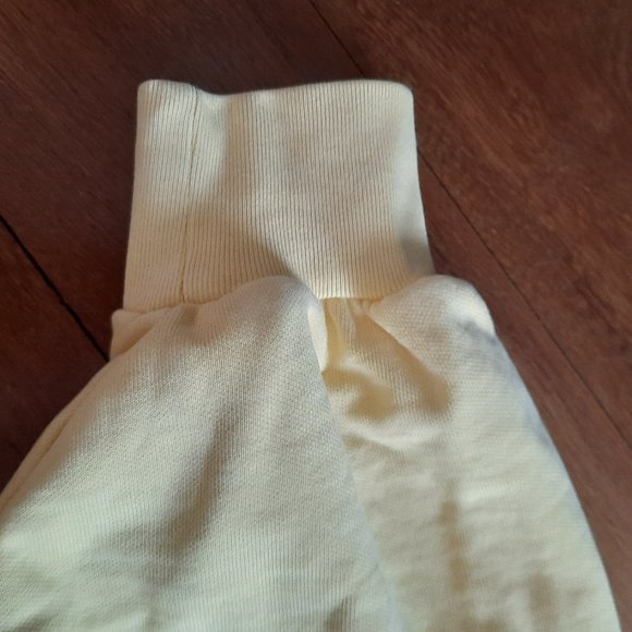 LEVI'S snack sweater size small - Picture 4 of 4